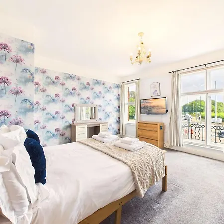 Tatil Evi New Charming Victorian By Signature - Free Parking - Spacious