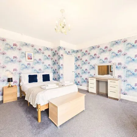 Tatil Evi New Charming Victorian By Signature - Free Parking - Spacious