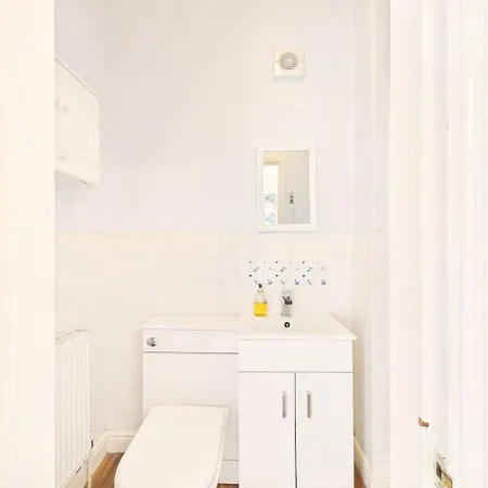 Tatil Evi New Charming Victorian By Signature - Free Parking - Spacious *