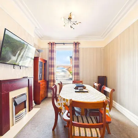 Tatil Evi New Charming Victorian By Signature - Free Parking - Spacious