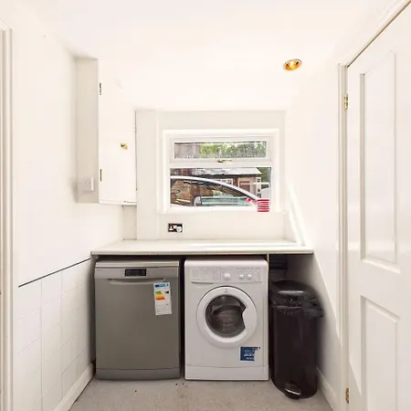 Tatil Evi New Charming Victorian By Signature - Free Parking - Spacious Whitby