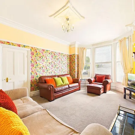 Tatil Evi New Charming Victorian By Signature - Free Parking - Spacious Whitby